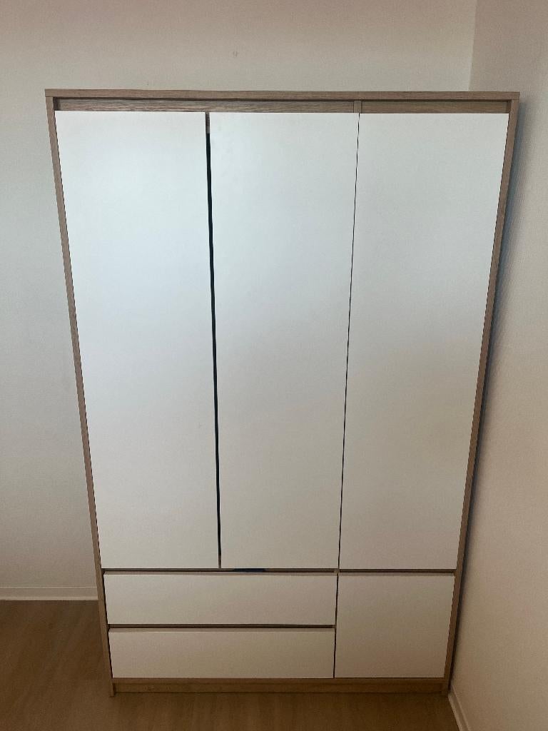 JYSK Kledingkast BILLUND, Huis en Inrichting, Kasten | Kledingkasten, Ophalen, 100 tot 150 cm, Zo goed als nieuw, 150 tot 200 cm