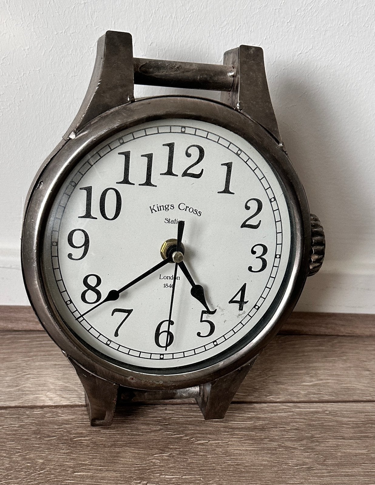 ZGAN Hele gave klok in de vorm van een horloge, Ophalen of Verzenden, Zo goed als nieuw, Analoog, Zilver