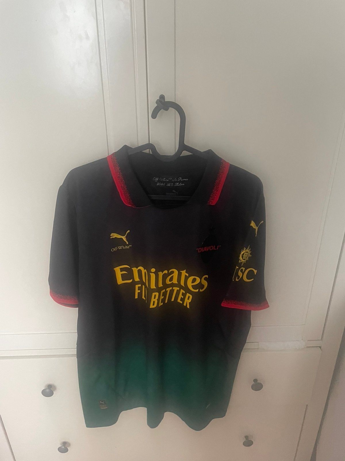 Ac milan off white 24/25, Ophalen of Verzenden, Zo goed als nieuw, Maat 52/54 (L), Zwart