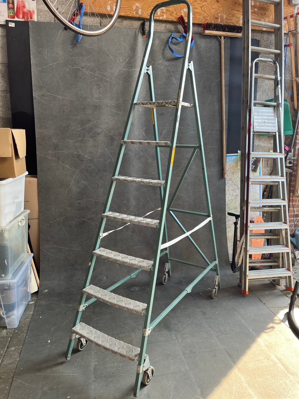 Verrijdbare Magazijn ladder, Doe-het-zelf en Verbouw, Ladders en Trappen, Ophalen, Gebruikt, Trap, Minder dan 2 meter