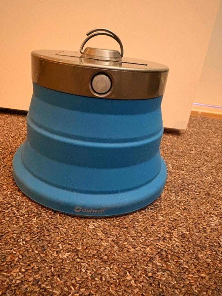 Outwell Opvouwbare Campinglamp - Compact en Handig, Ophalen, Gebruikt, Batterij