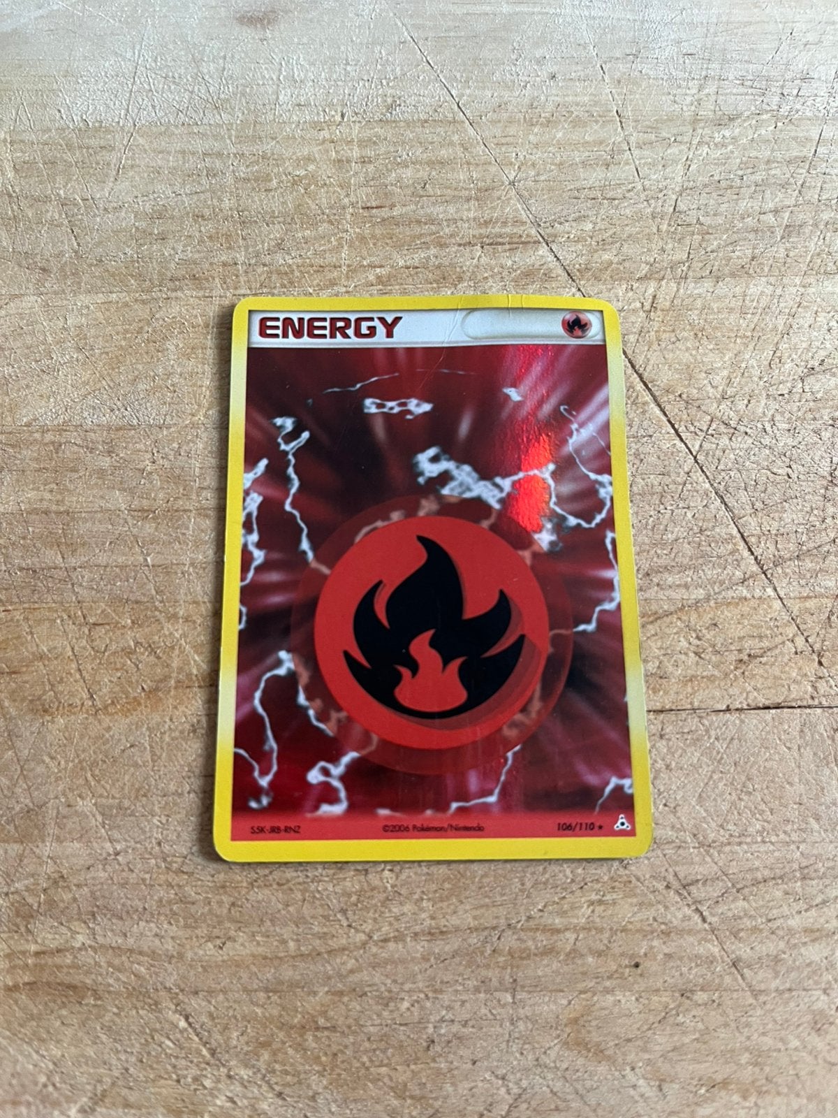 Pokemon Fire Energy #106/110 Holofoil, Hobby en Vrije tijd, Verzamelkaartspellen | Pokémon, Ophalen of Verzenden, Zo goed als nieuw