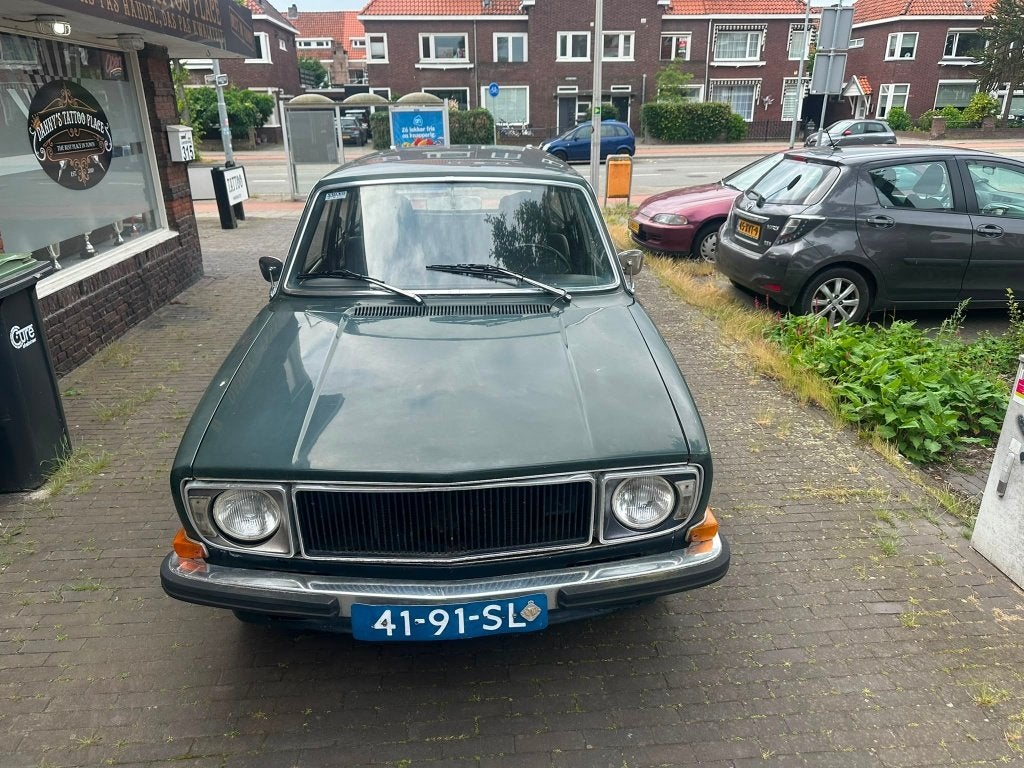 Volvo 145 2.3 DL 1971 Groen, Auto's, Zwart, 4 cilinders, 7 stoelen, Origineel Nederlands