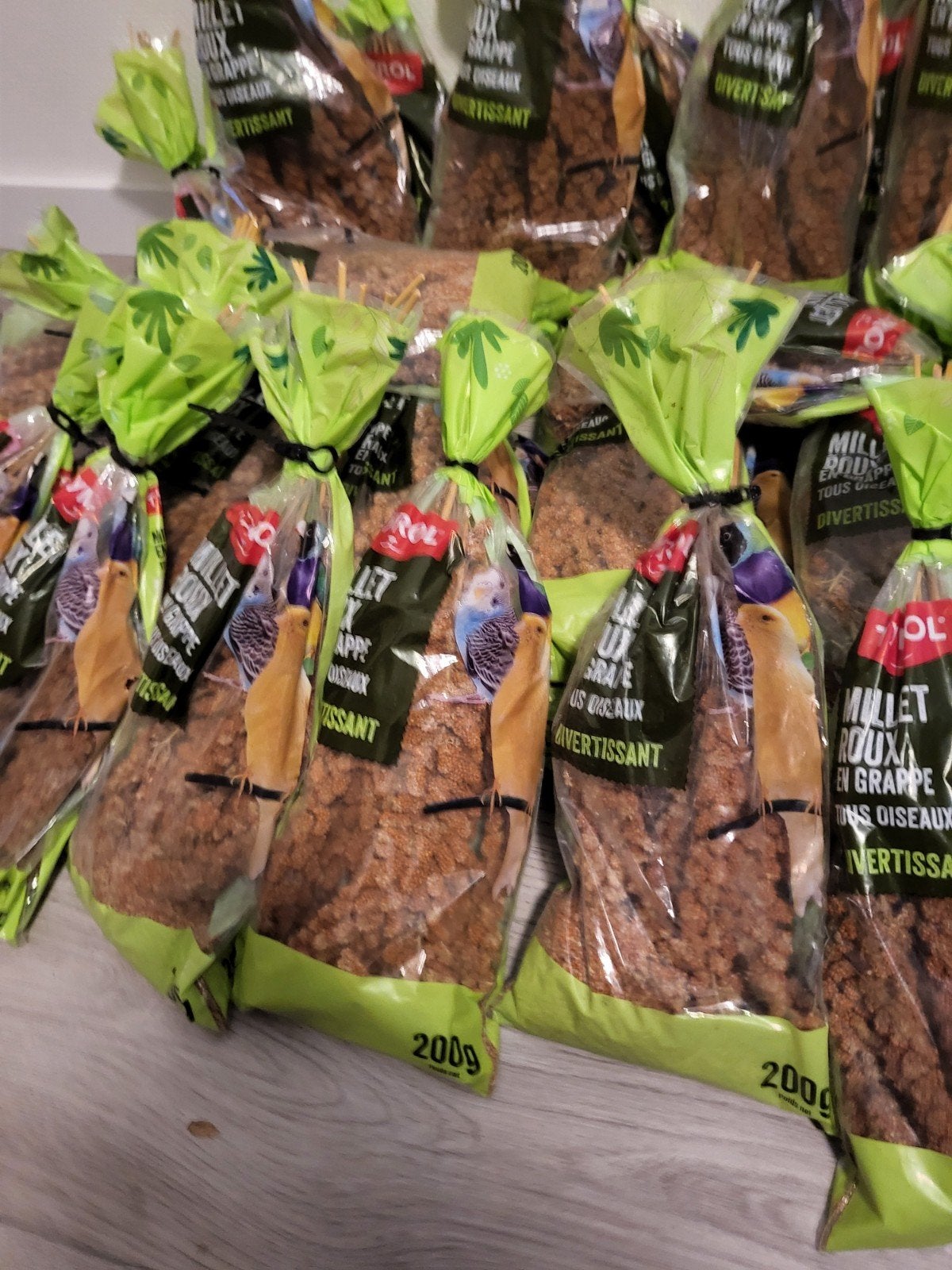 Grote partij Trosgierst vogelvoer – 36 zakken (7.2 kg totaal, Ophalen of Verzenden, Nieuw, Eten en Drinken