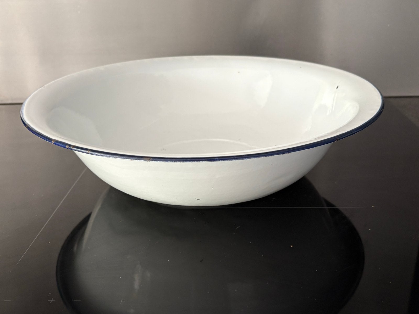 Vintage geëmailleerde schaal / teil wit-blauw - 34 cm, Ophalen of Verzenden