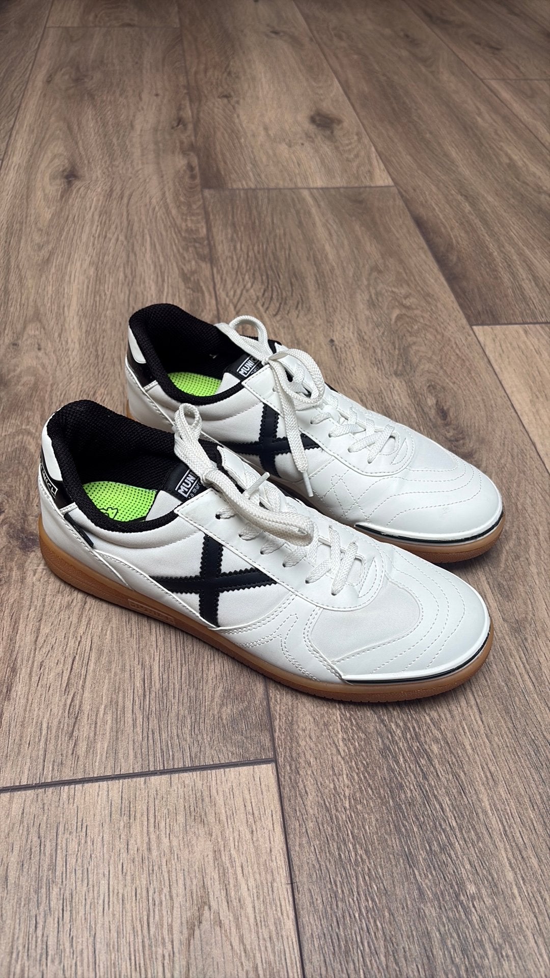 Zaalschoenen, Kleding | Heren, Schoenen, Ophalen of Verzenden, Zo goed als nieuw, Wit