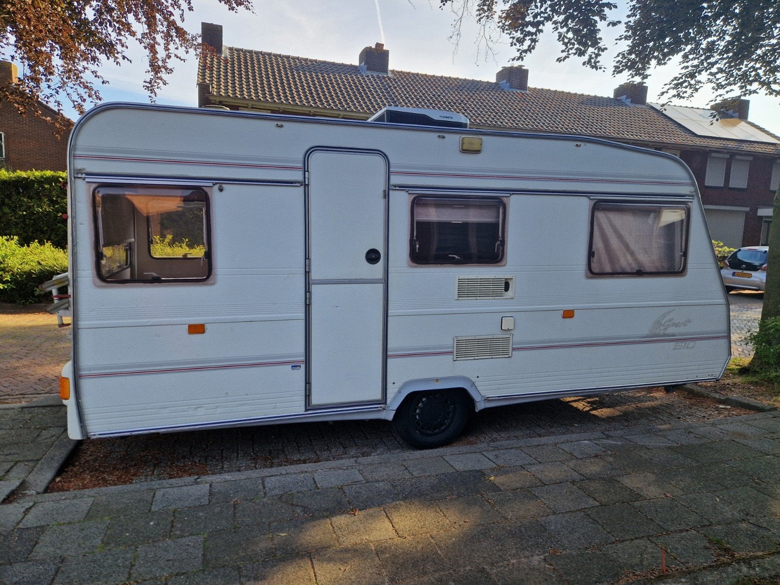 Vernieuwde Avondale tourcaravan met nieuwe voortent, Caravans en Kamperen, Stacaravans, Tot en met 4