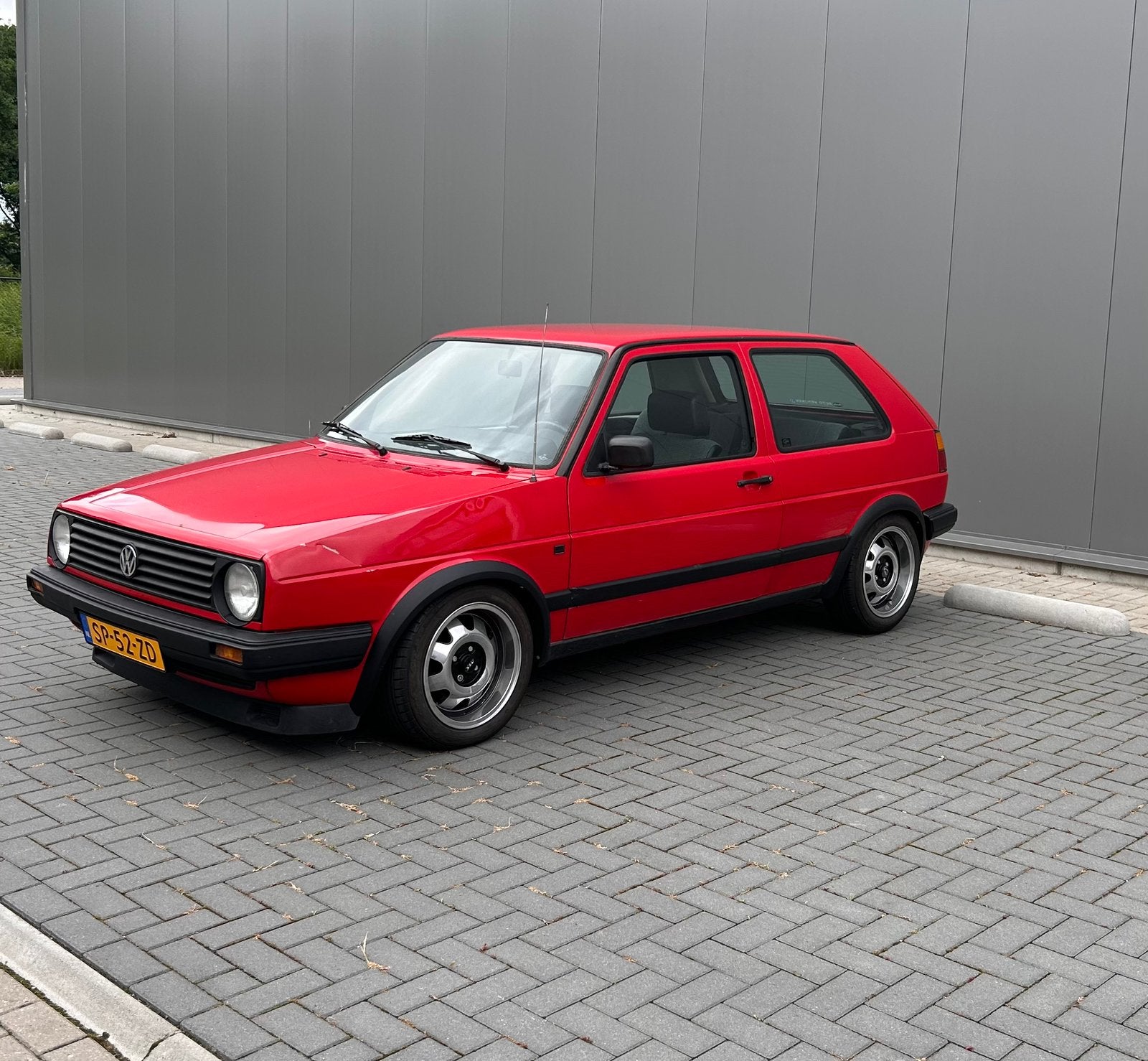 Linker voor scherm ( bestuurder) golf 2 tornado roog gezocht, Ophalen of Verzenden, Voor, Spatbord