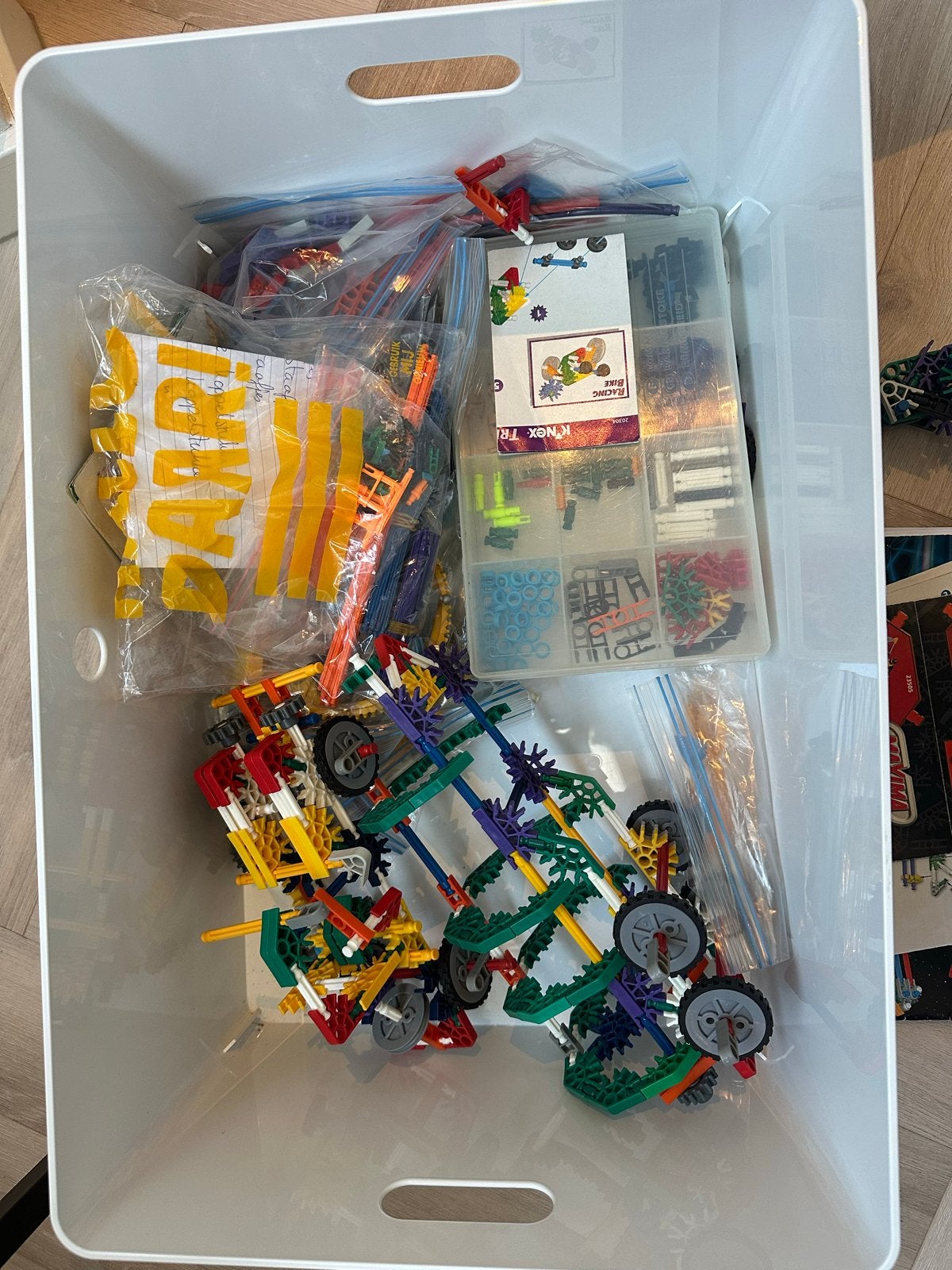 Grote bak K'nex met boekjes - Urenlang bouwplezier!, Ophalen, Gebruikt, K'nex
