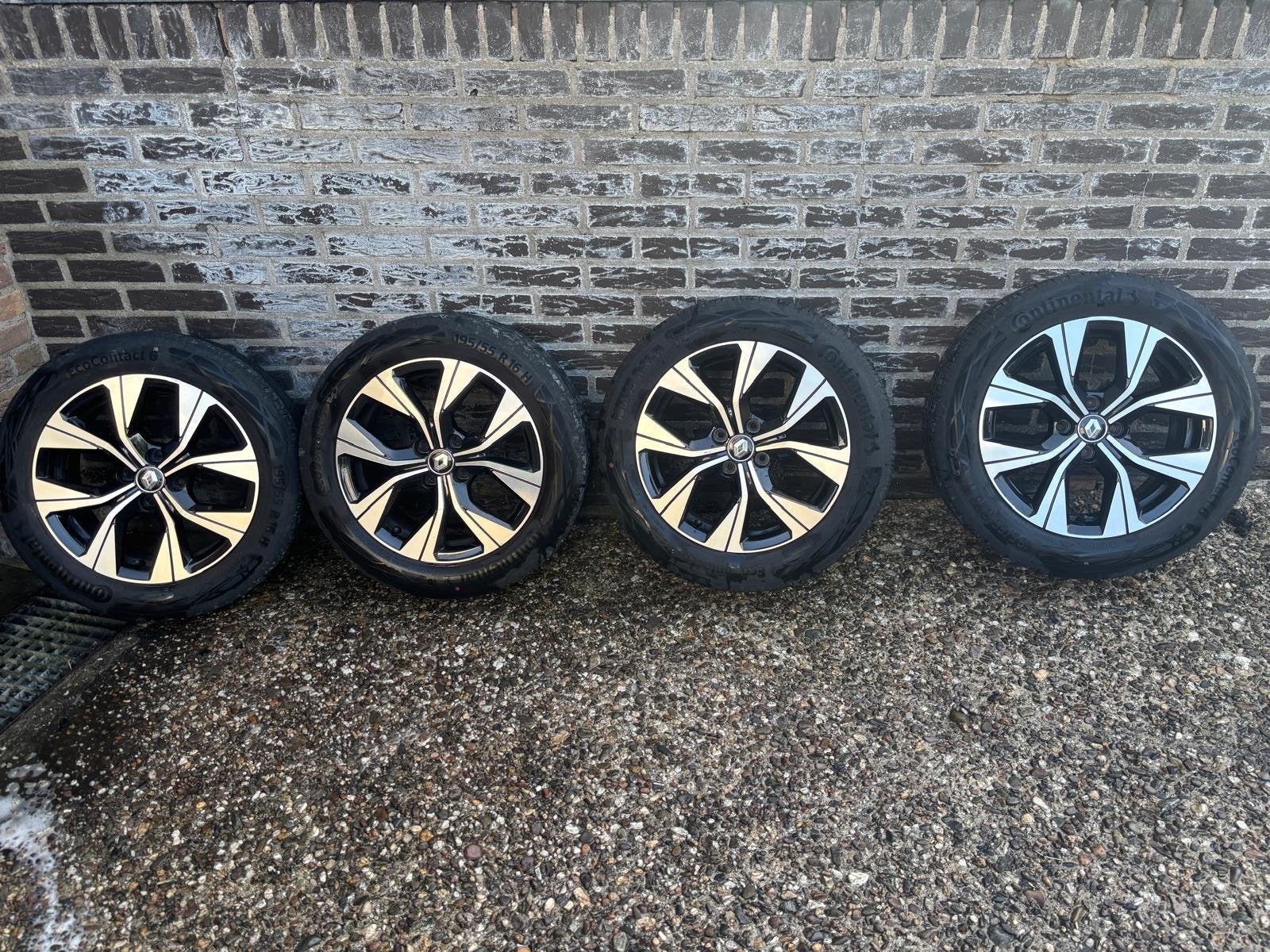 Renault velgen met Continental EcoContact 6 banden 195/55R16, Ophalen, Gebruikt
