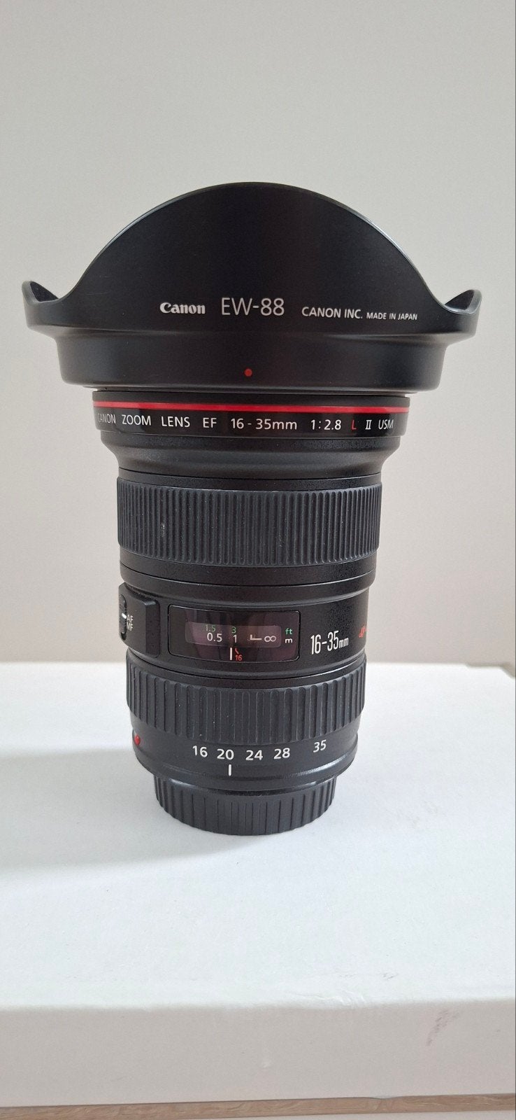 Canon EF 16-35mm f/2.8 L II USM Groothoeklens, Ophalen of Verzenden, Zo goed als nieuw, Groothoeklens, Zoom