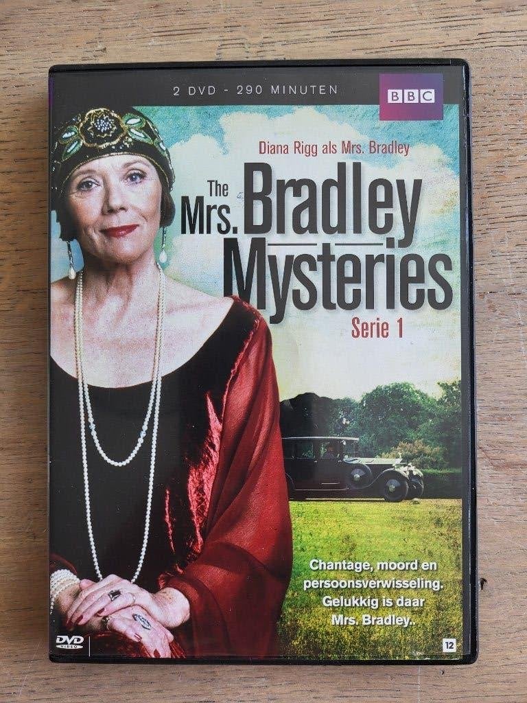DVD kostuumdrama Mrs Bradley Mysteries BBC serie 1, Alle leeftijden, Ophalen of Verzenden, Zo goed als nieuw