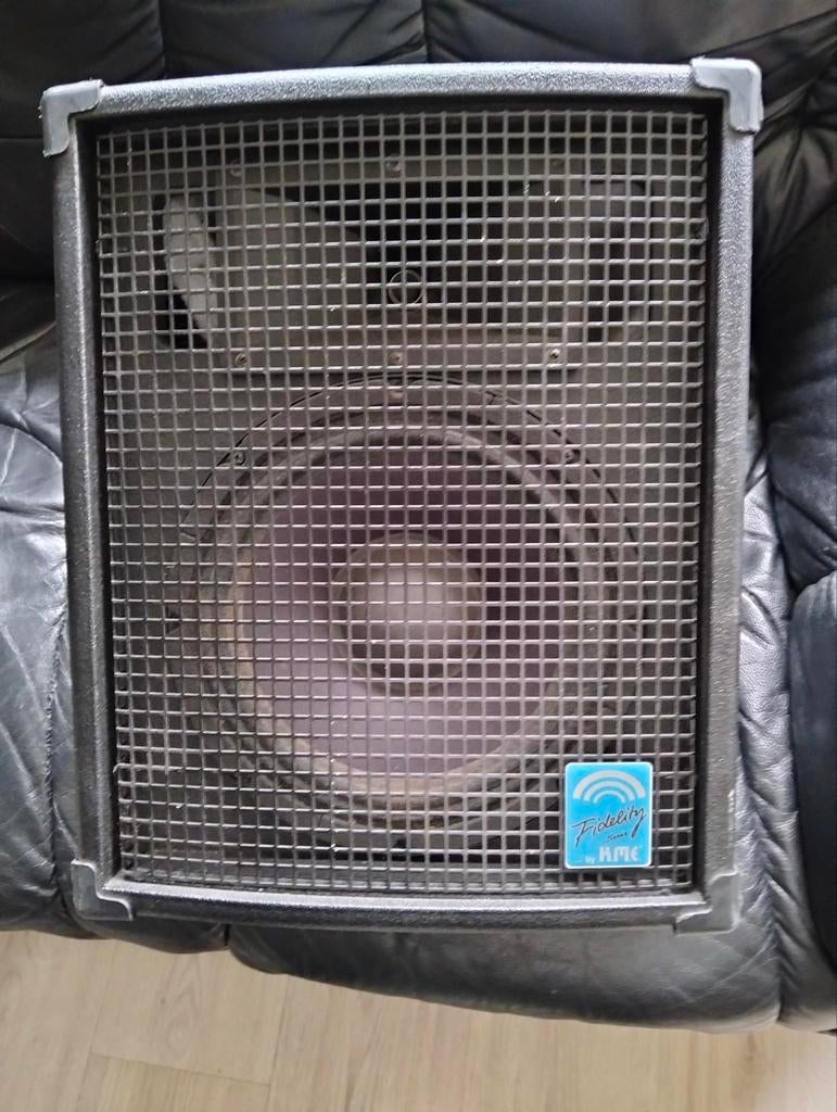 Monitor box in nieuwstaat 150 watt, Ophalen of Verzenden, Zo goed als nieuw, 100 watt of meer