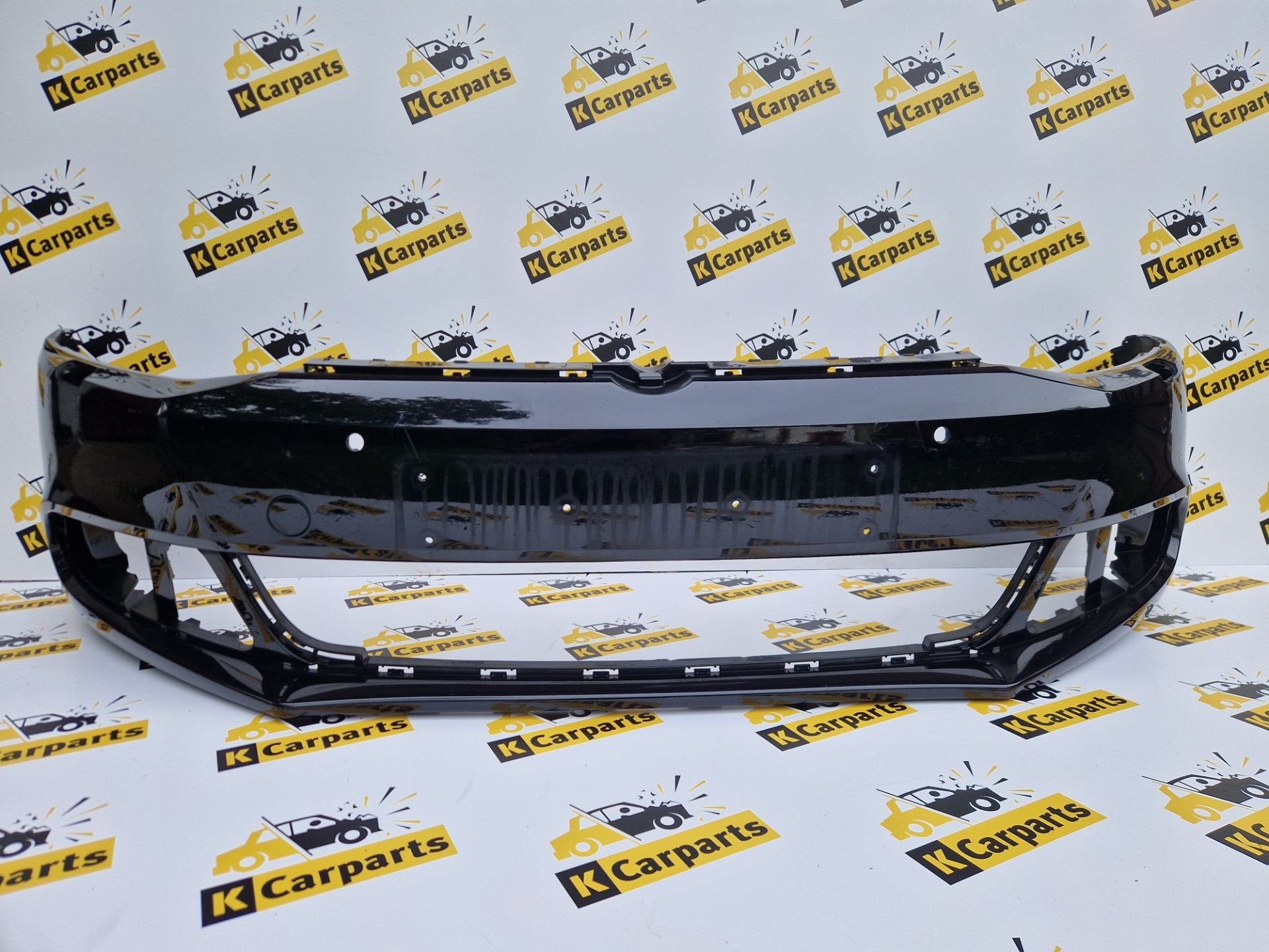 Voorbumper Volkswagen Jetta PDC 5C6807221B origineel bumper, Auto-onderdelen, Gebruikt, Volkswagen AG, Bumper, Berliner Ring 2
38440  Wolfsburg, DE