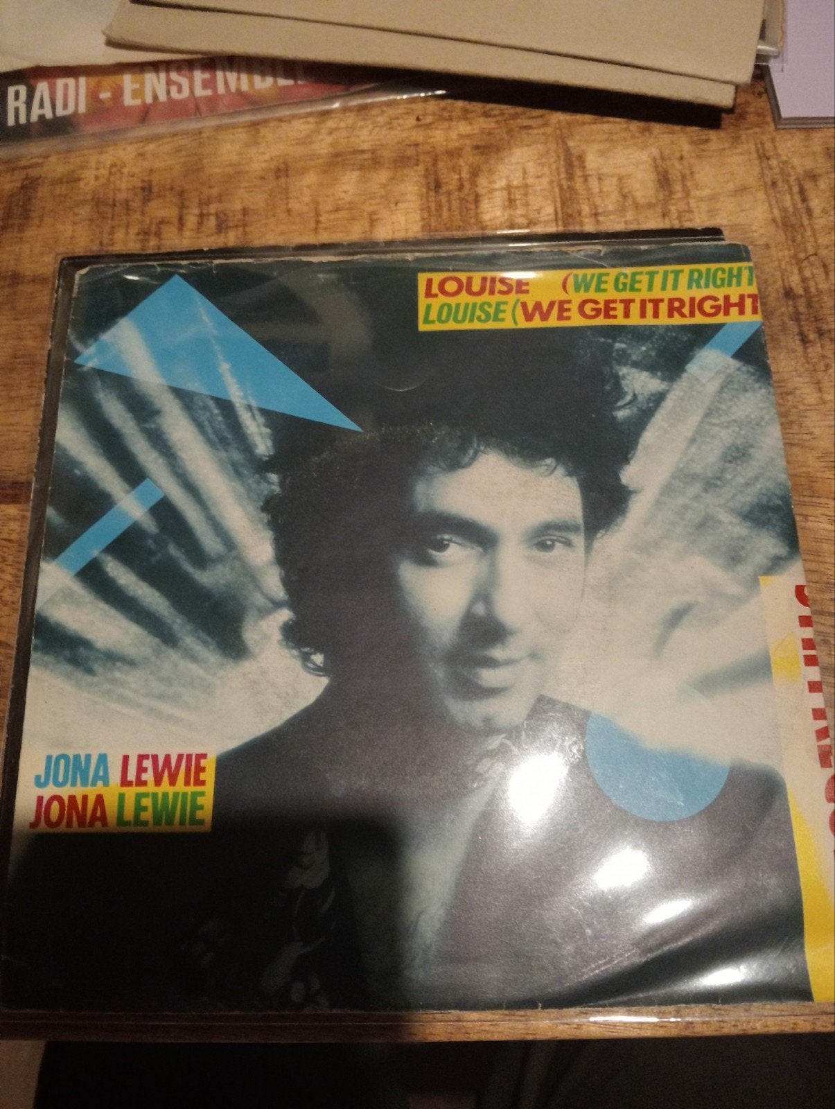 Jona lewue - louise, Ophalen of Verzenden, Zo goed als nieuw, Nederlandstalig
