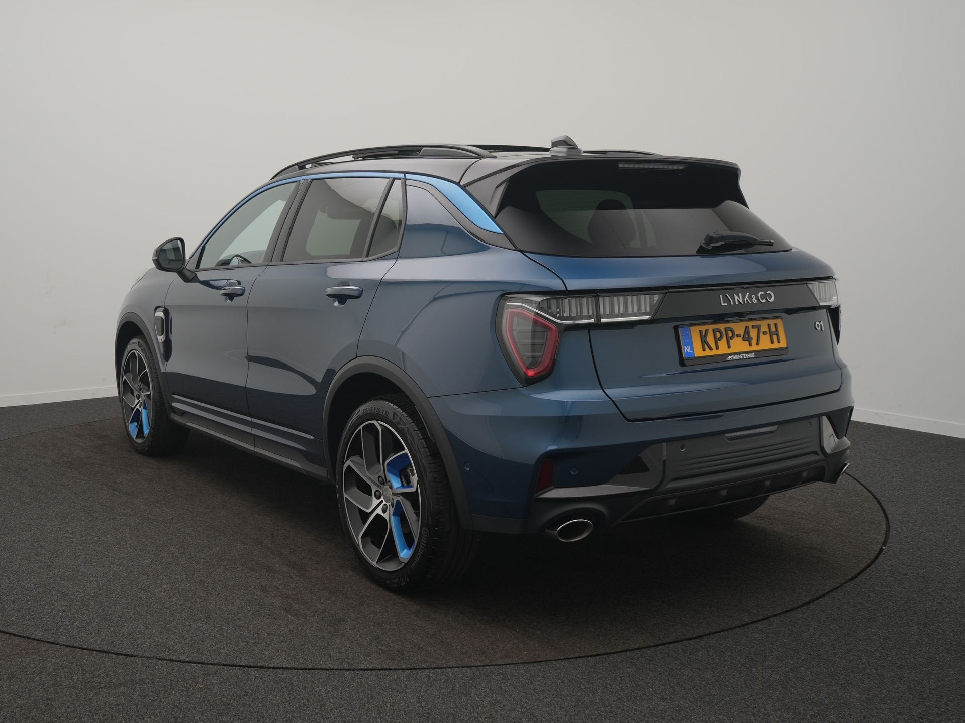 Lynk & Co 01 1.5 - RIJKLAARPRIJS - 360 Camera - Zwarte hemel, Auto's, 12 maanden, Stof, Blauw, Overige brandstoffen