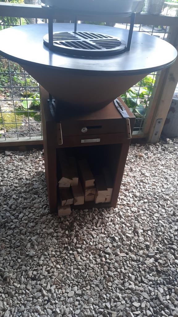 Robuuste BQ  met opslagruimte, Tuin en Terras, Ophalen of Verzenden