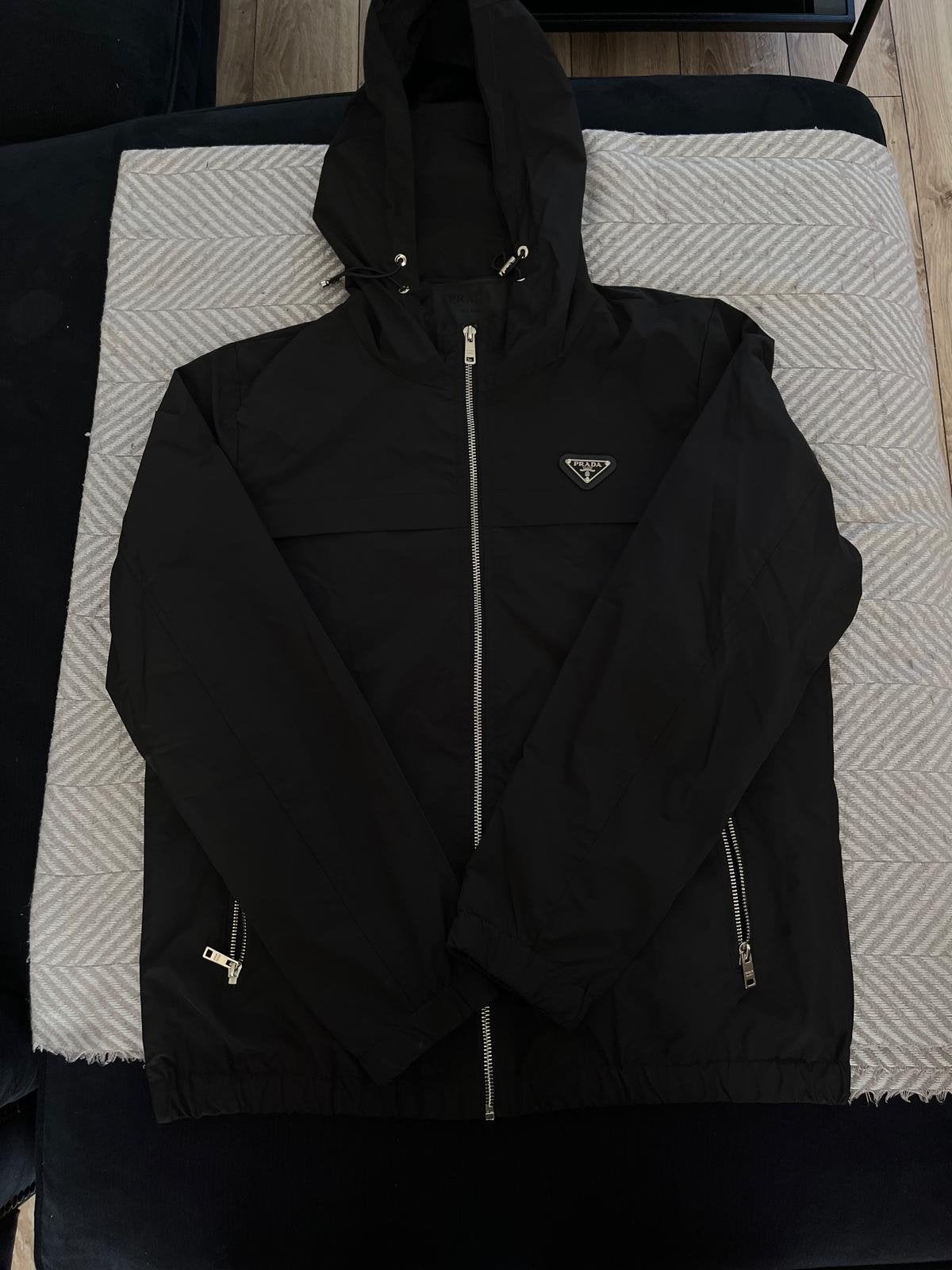 Nieuwe Prada windbreker Maat S, Ophalen of Verzenden, Nieuw, Maat 46 (S) of kleiner, Zwart