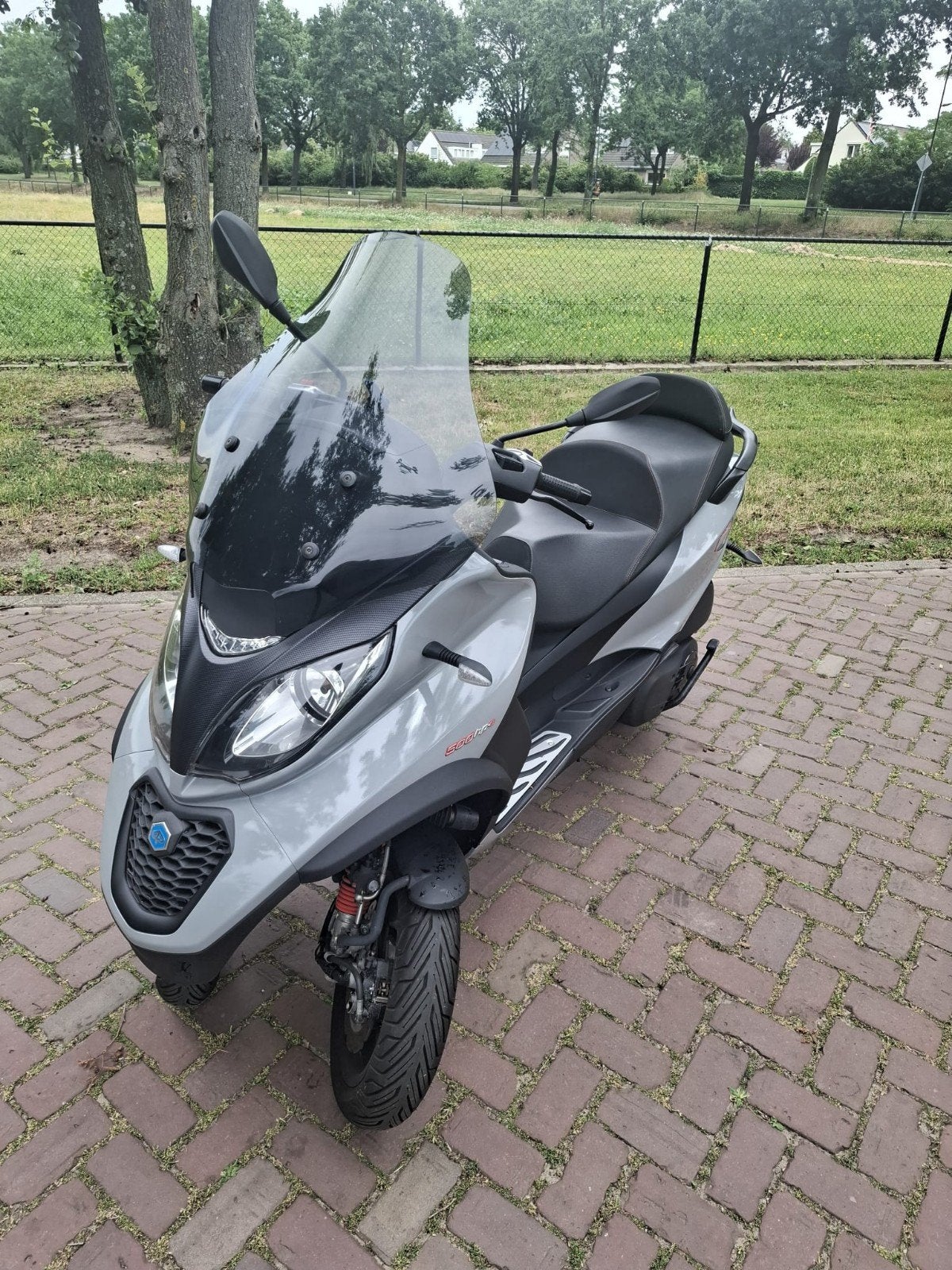 Piaggio MP3 500 2019 Nardo Grey, Ophalen, Benzine, Overige modellen