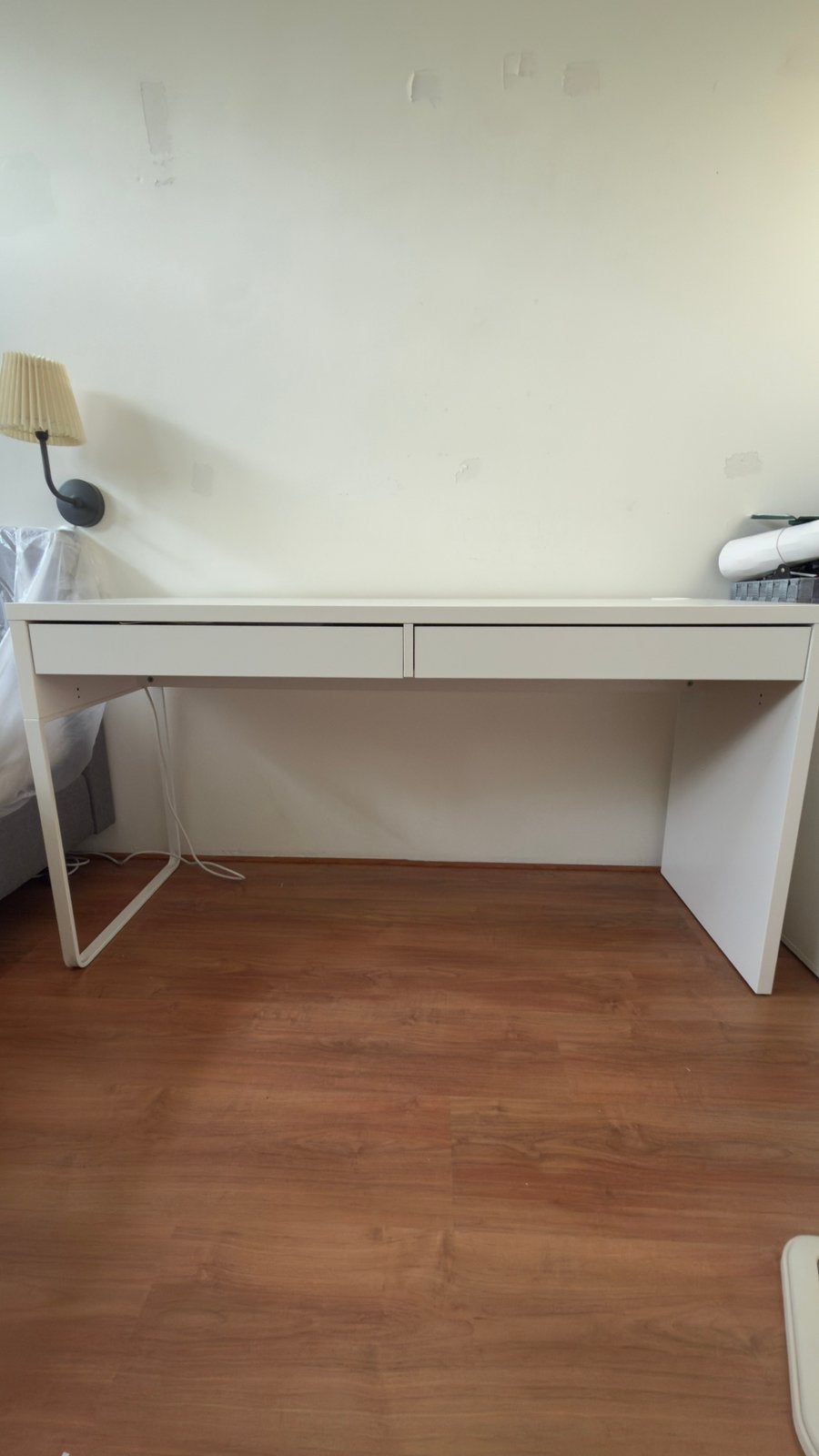 IKEA MICKE bureau wit (142x50 cm, 2 lades), Ophalen, Gebruikt, IKEA, Computerbureau