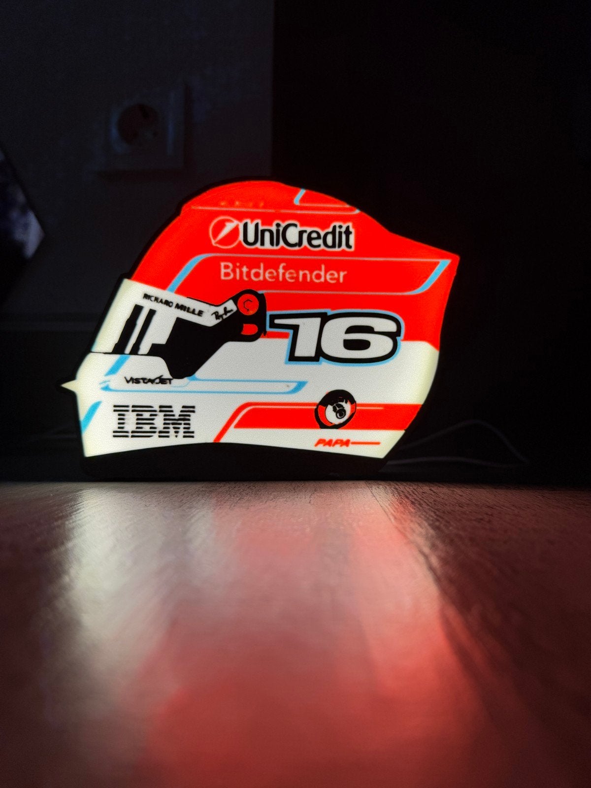 Charles Leclerc F1 Helm Lichtbak - Ferrari Blikvanger, Ophalen of Verzenden, Nieuw, Lichtbak of (neon) lamp