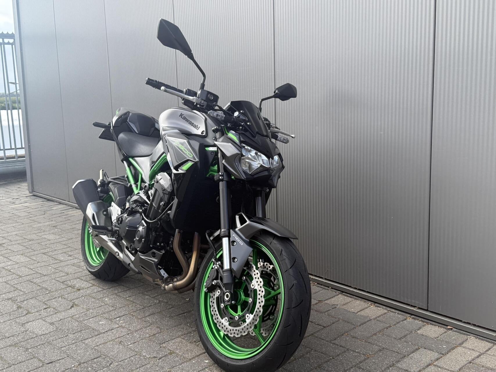 Kawasaki Z900, Motoren, 948 cc, ABS, Meer dan 35 kW, Toermotor