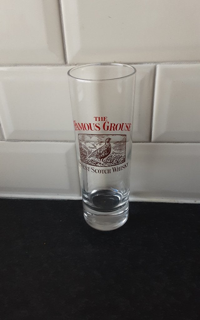THE FAMOUS GROUSE long drink glas met bruine logo, Verzamelen, Ophalen of Verzenden, Zo goed als nieuw, Borrel- of Shotglas