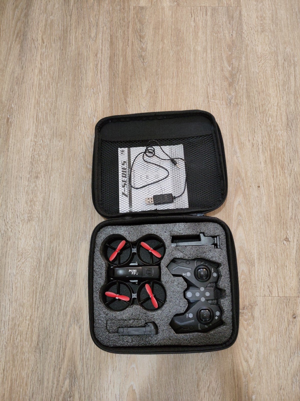 mini fpv drone, Gebruikt, Minder dan 100 meter, 15 tot 30 minuten, Geen camera