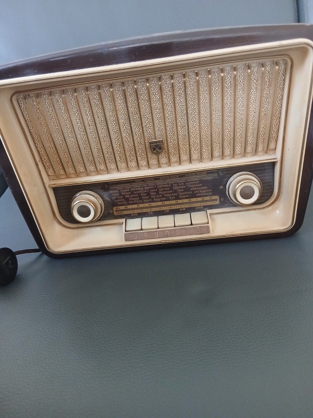Grundig Type 90U buizenradio, Ophalen