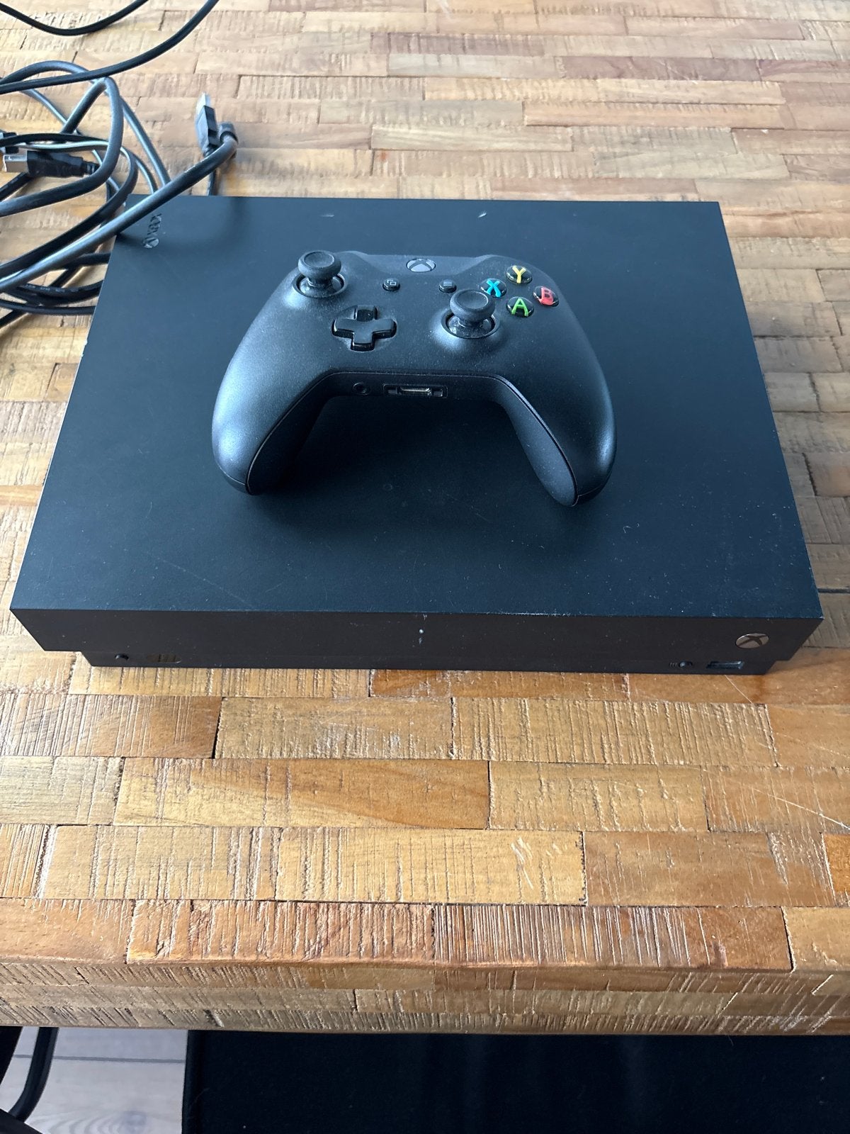 Xbox One X met controller, Ophalen, Zo goed als nieuw, 1 TB, Met 1 controller