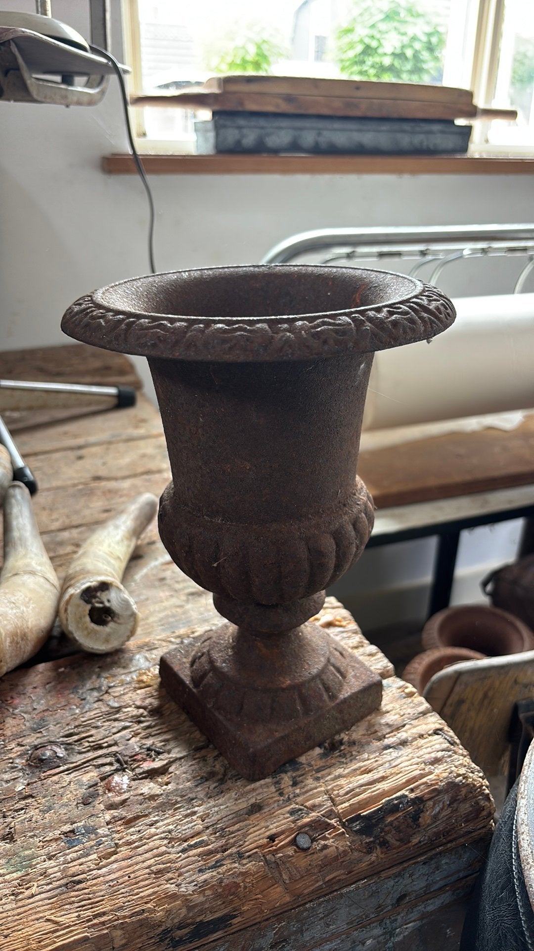 Louvre pot vaas roest, Tuin en Terras, Ophalen of Verzenden, Gebruikt
