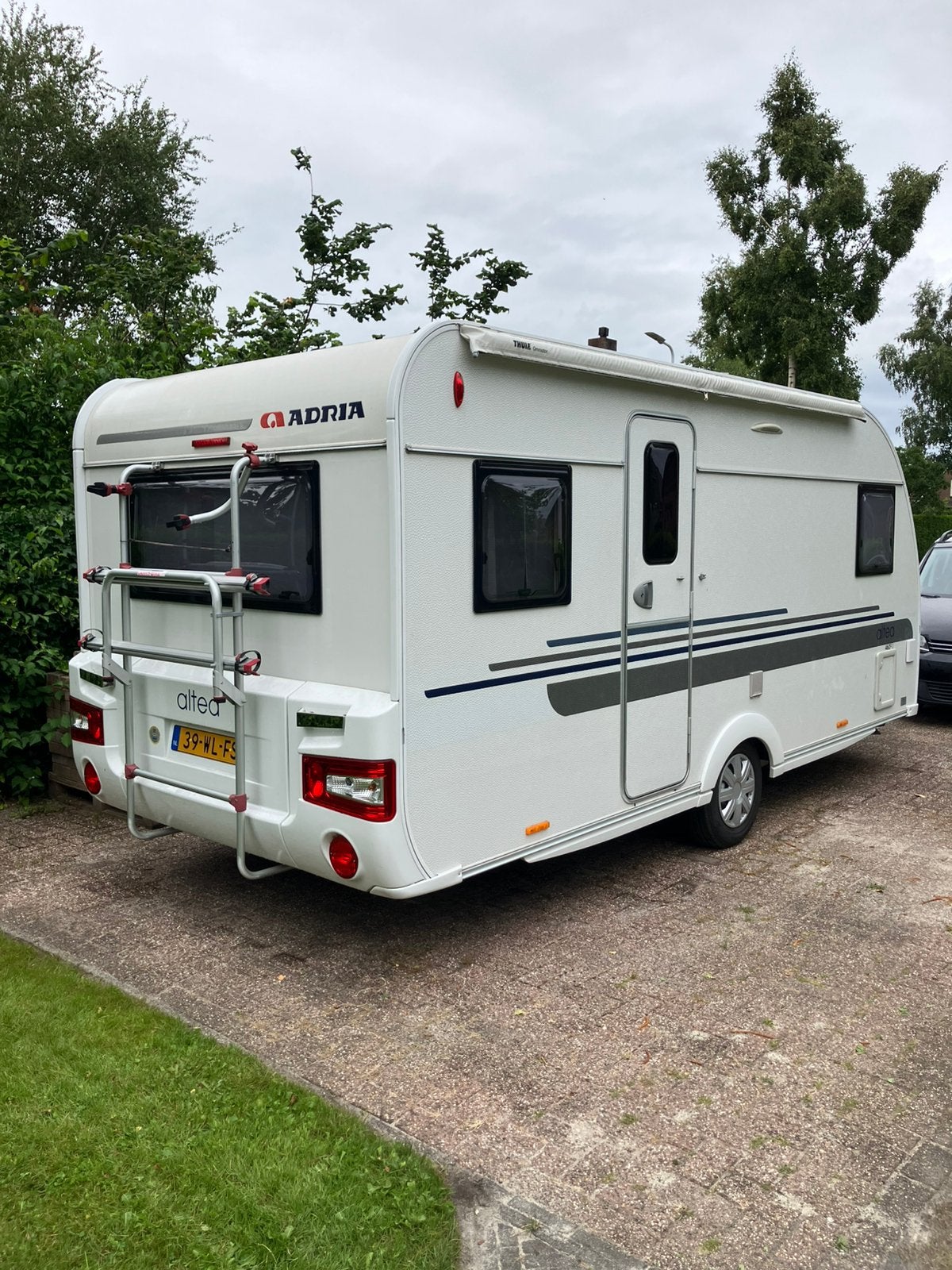 Adria altea 462 PU. 2014. 1300 kg, Caravans en Kamperen, Caravans, Rondzit, Frans bed, Particulier, Adria