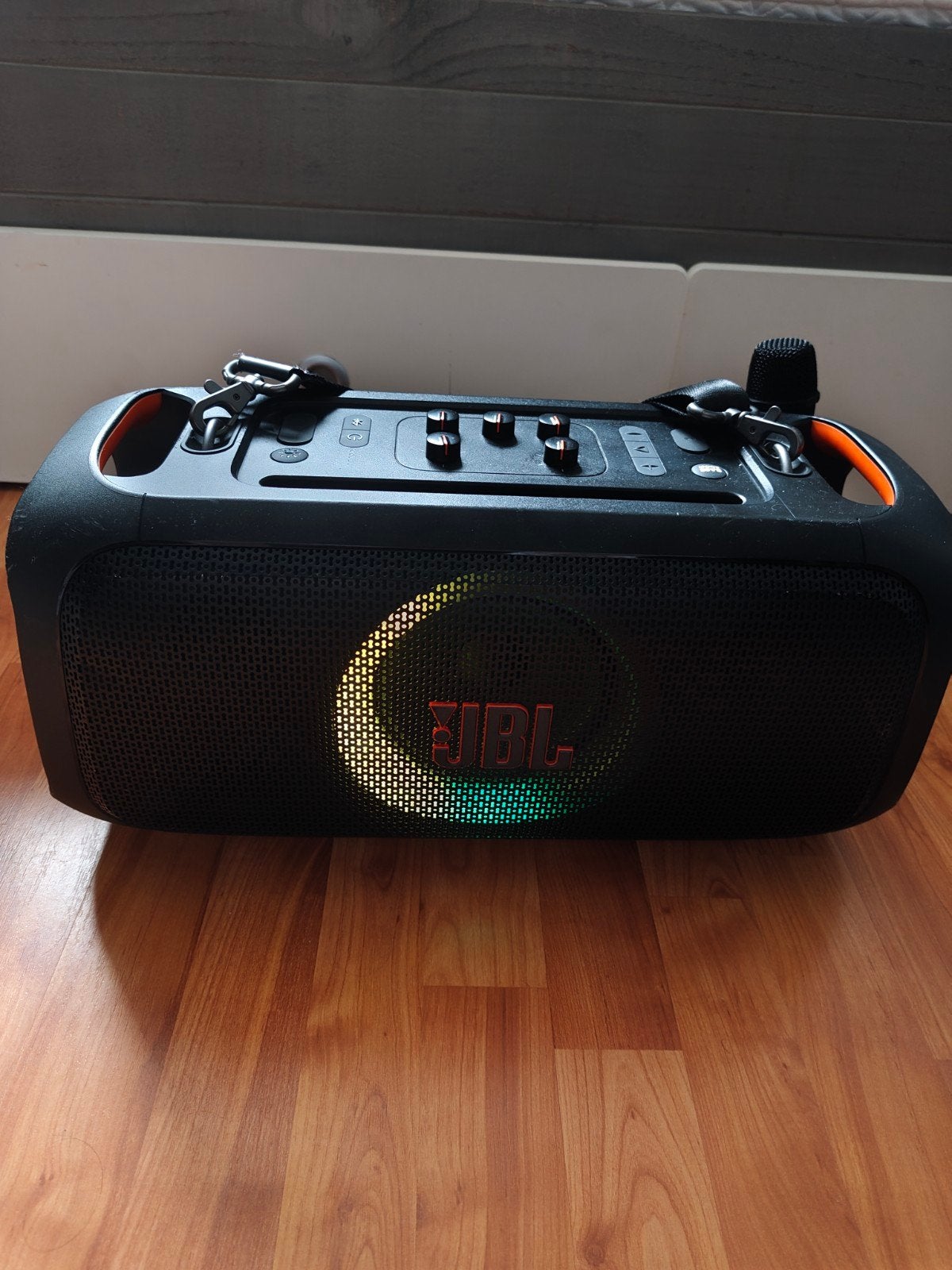 JBL PartyBox on the go essential + mic, Ophalen, Gebruikt, JBL, Overige typen