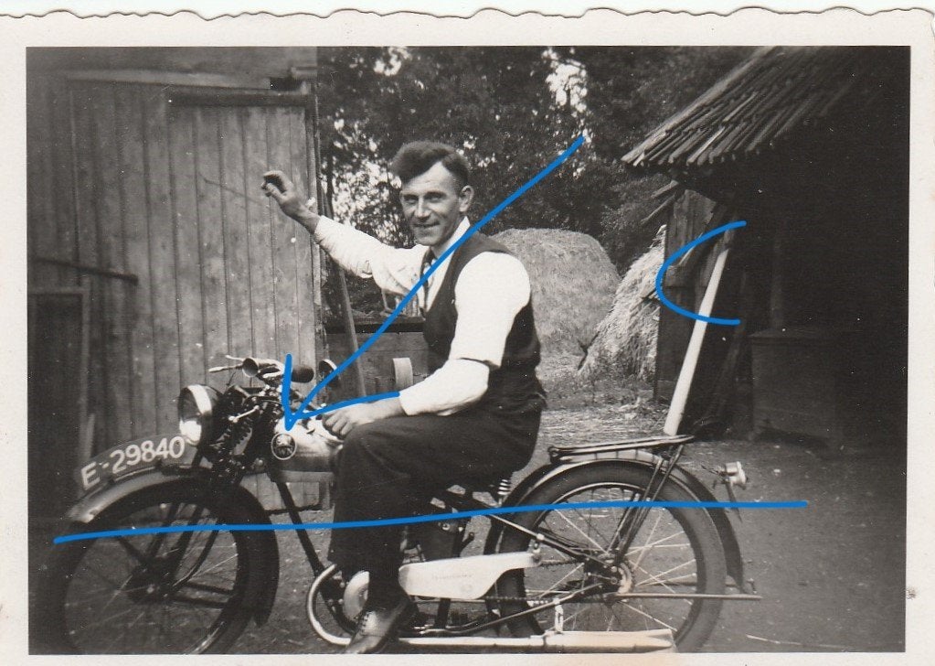 foto TWN motor kenteken NL man boer, Foto, Ophalen of Verzenden, Zo goed als nieuw, Voor 1940