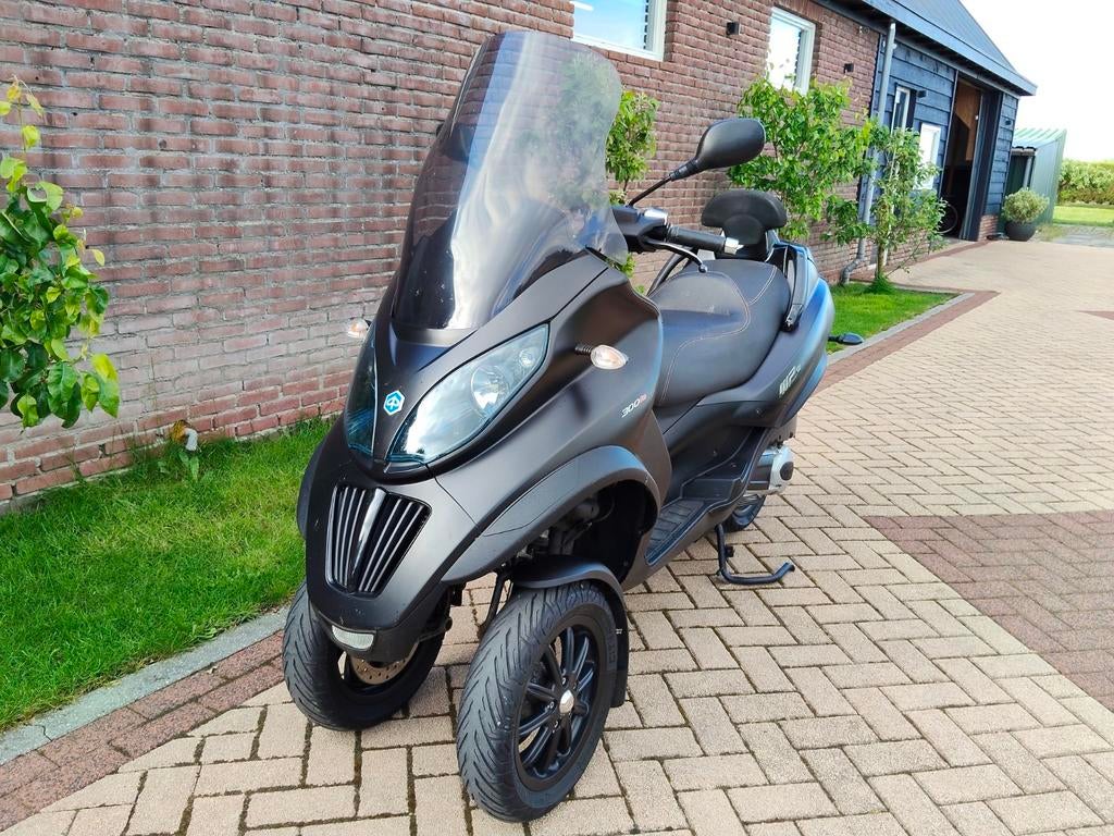 Piaggio MP3 300ie LT 03-2011 (B-rijbewijs), Scooter, Occasion, Particulier, ABS