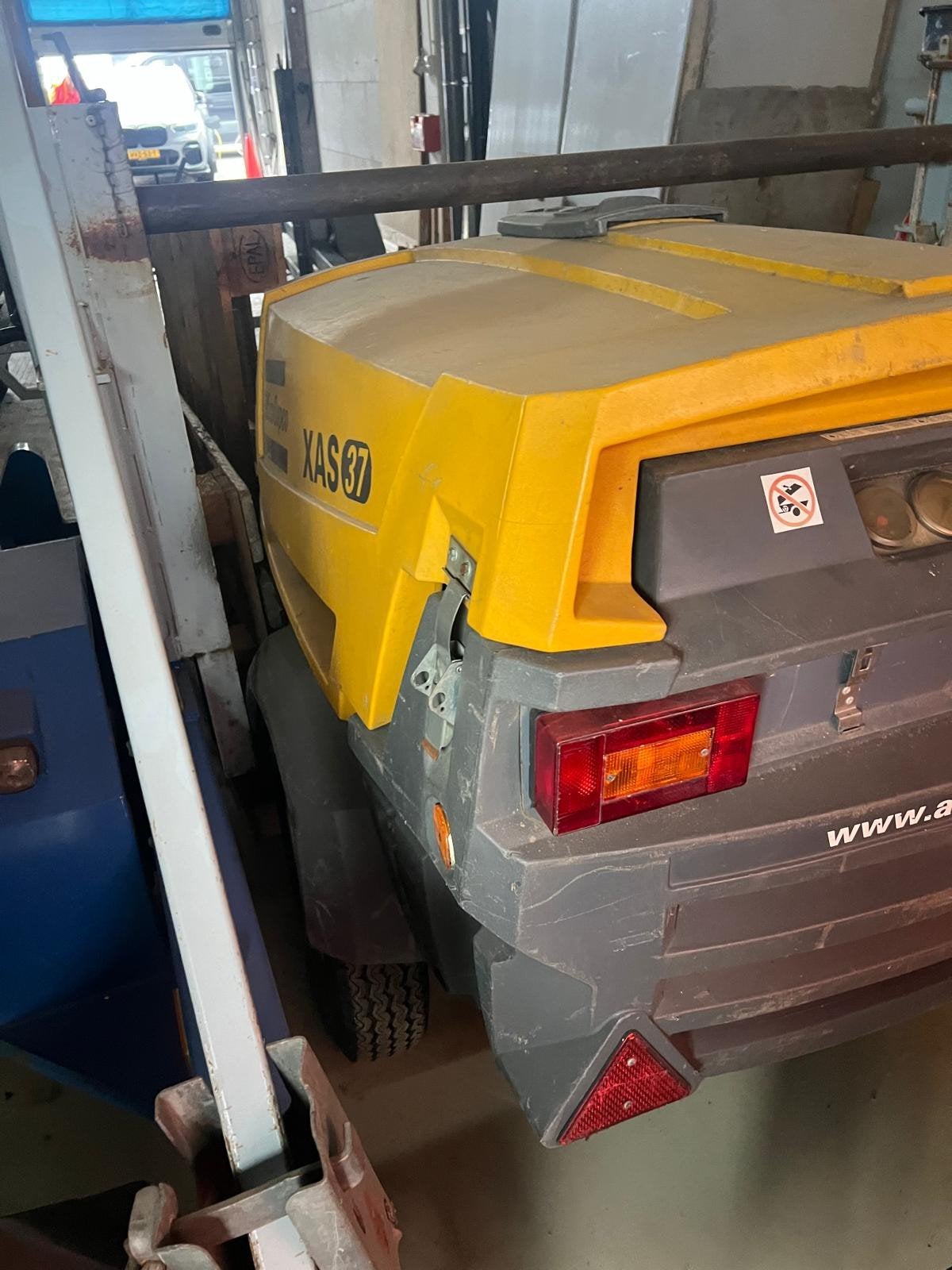 Atlas Copco Compressor, Ophalen