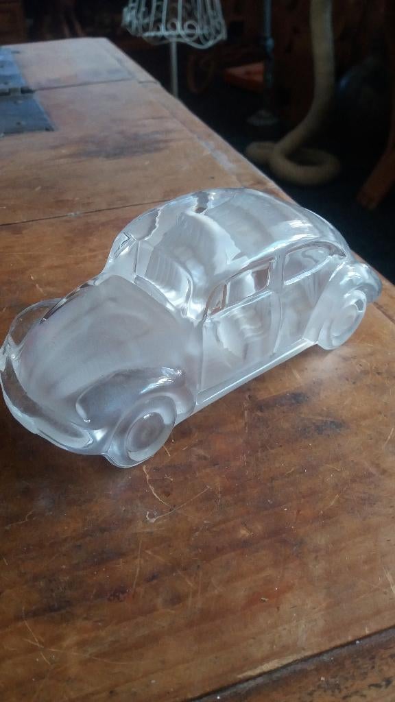glazen volkswagen kever  schaalmodel, Hobby en Vrije tijd, Modelauto's | 1:18, Ophalen of Verzenden, Zo goed als nieuw, Bburago