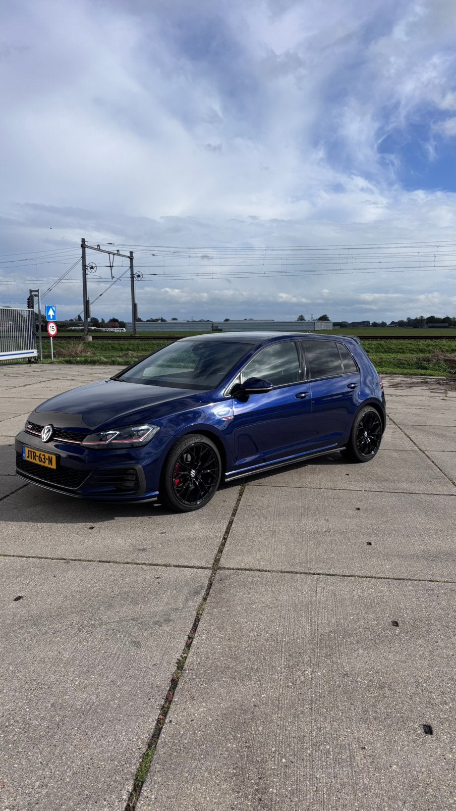 Volkswagen Golf GTI 2.0 TSI DSG, 4 cilinders, Blauw, 1600 kg, 1308 kg
