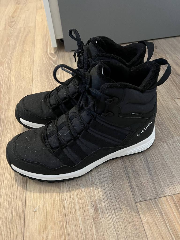 QUECHUA Men’s Warm and Waterproof Hiking Boots - SH500, Zwart, Snowboots, Ophalen of Verzenden, Zo goed als nieuw