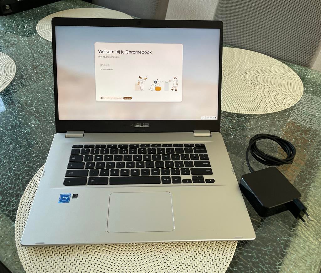 ASUS Chromebook C523N 15 inch - Zgan met oplader, 4 GB of minder, 15 inch, Qwerty, Ophalen of Verzenden