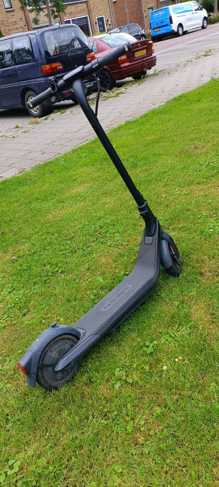 Electrische step ninebot segway e2pro, Fietsen en Brommers, Steps, Ophalen of Verzenden, Gebruikt, Elektrische step (E-scooter)