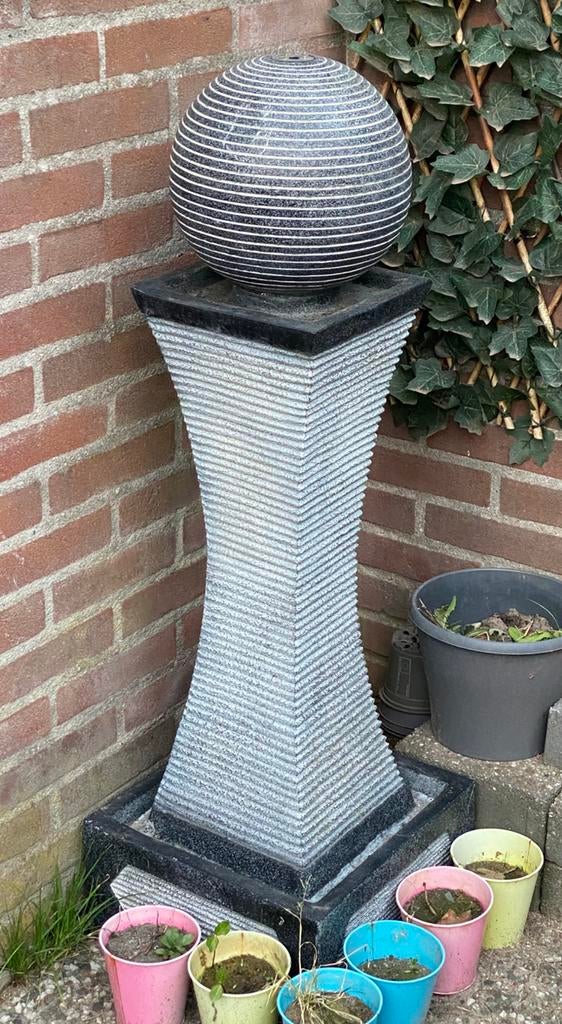 Waterornament bol water fontein steen beton grijs antraciet, Ophalen, Gebruikt, Beton, Waterornament