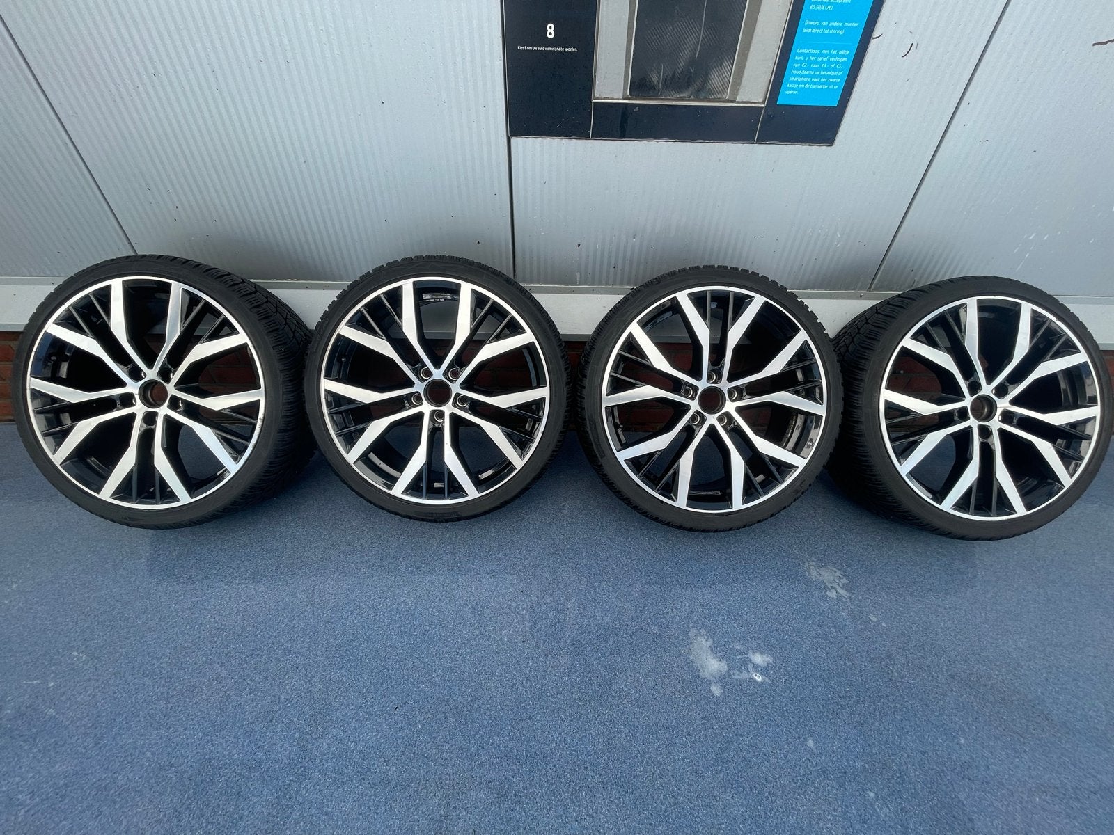Originele 19 inch Volkswagen Santiago velgen, Auto-onderdelen, Gebruikt, Banden en Velgen, Winterbanden, 235 mm