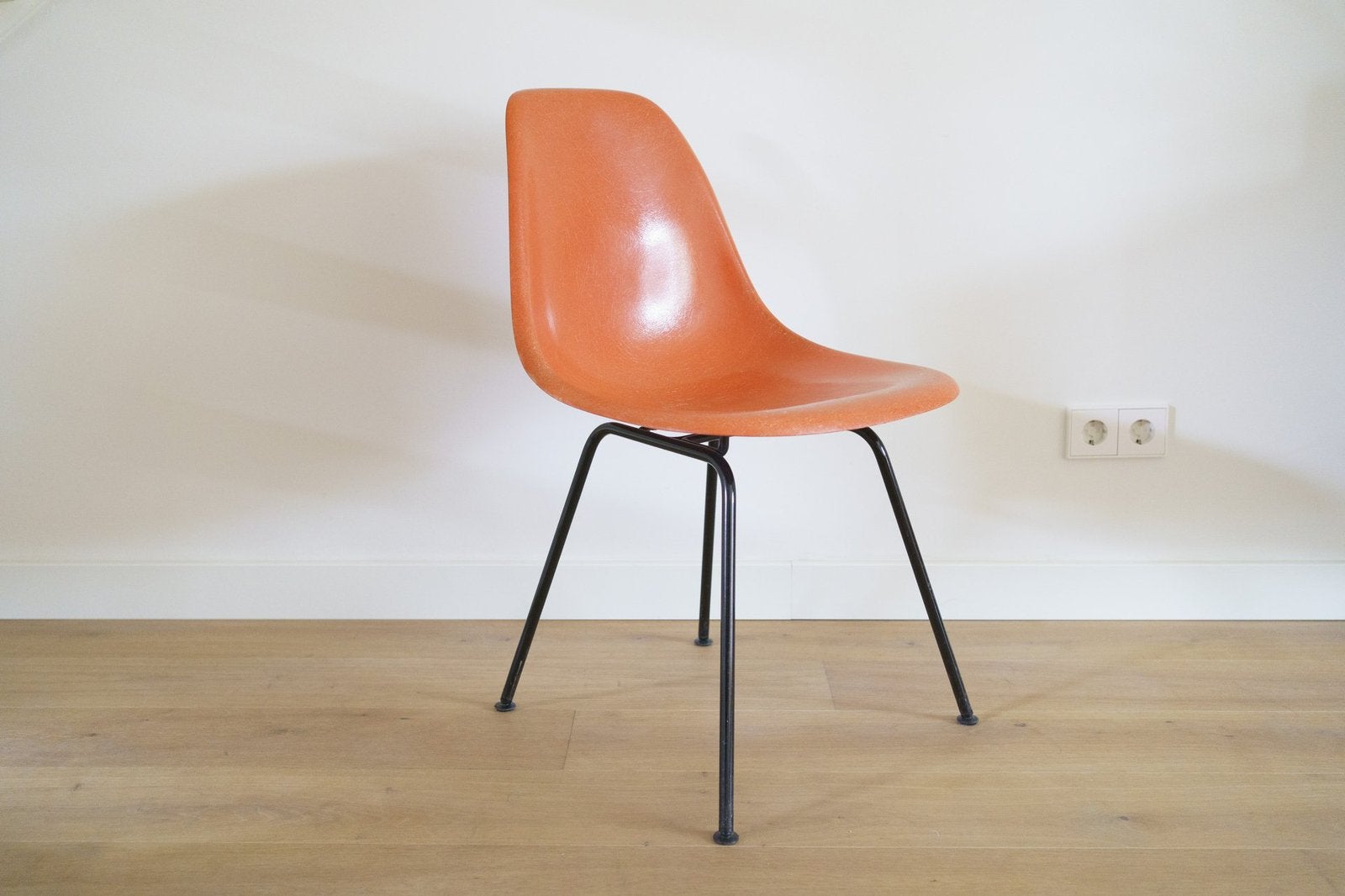 Eames Herman Miller DSX glasvezel stoel - red orange, Ophalen, Gebruikt, Overige kleuren, Eén