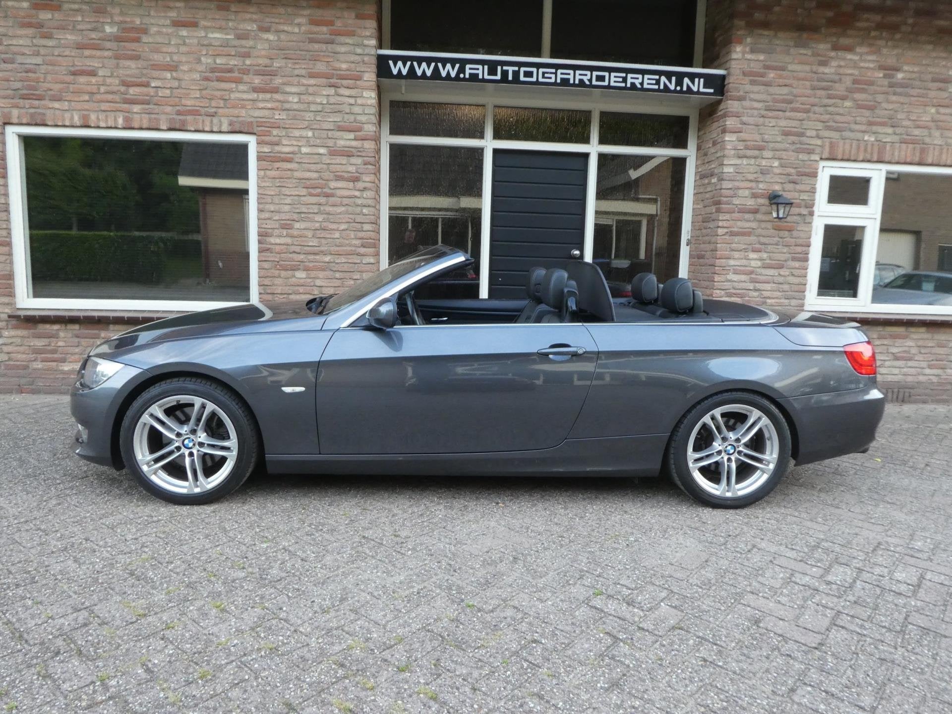 Foto 2 van BMW 3-serie Cabrio 325i Leder / Navi