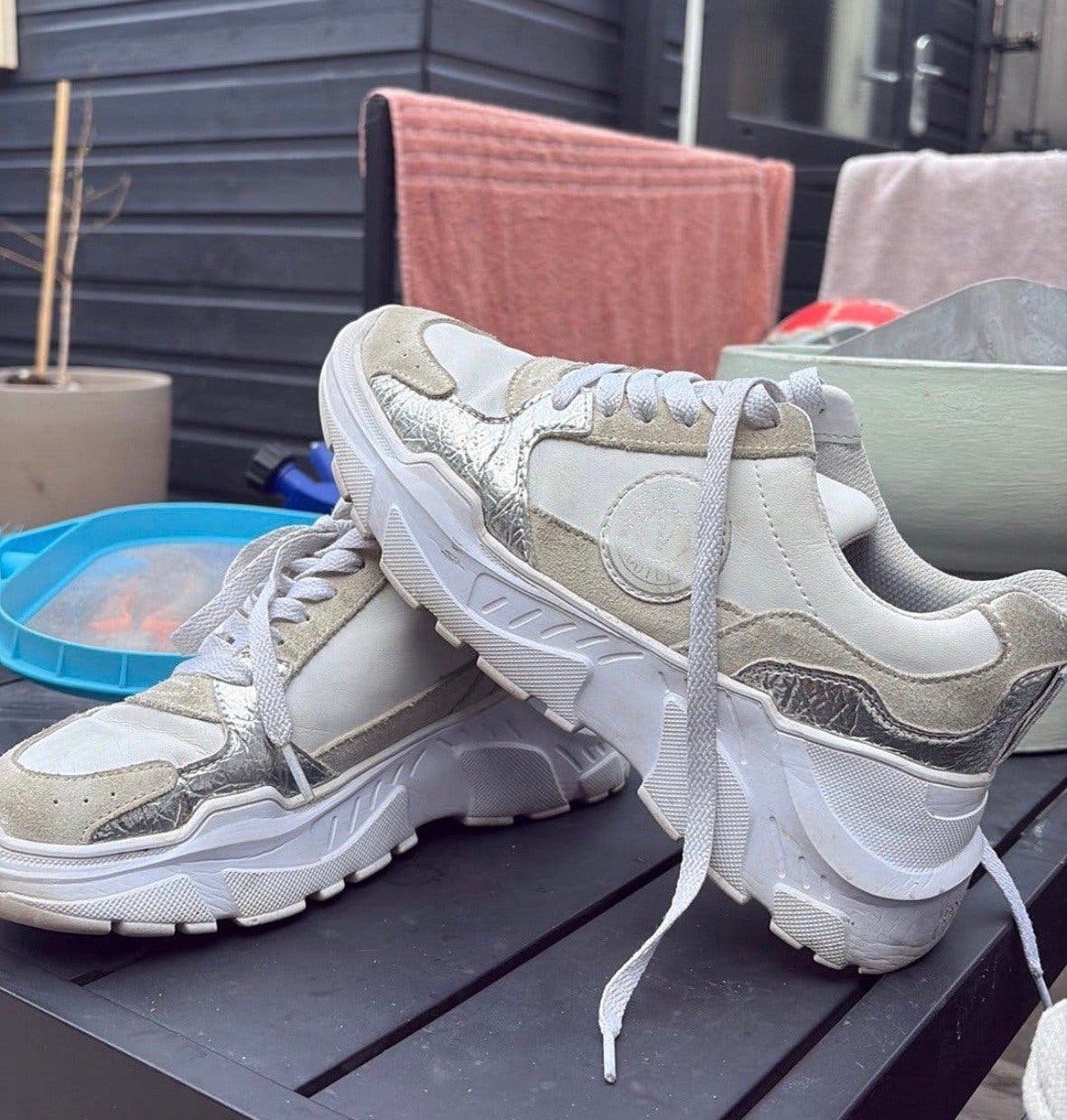 Versace Jeans Couture schoenen maat 37, Ophalen of Verzenden, Gedragen, Beige, Sneakers of Gympen