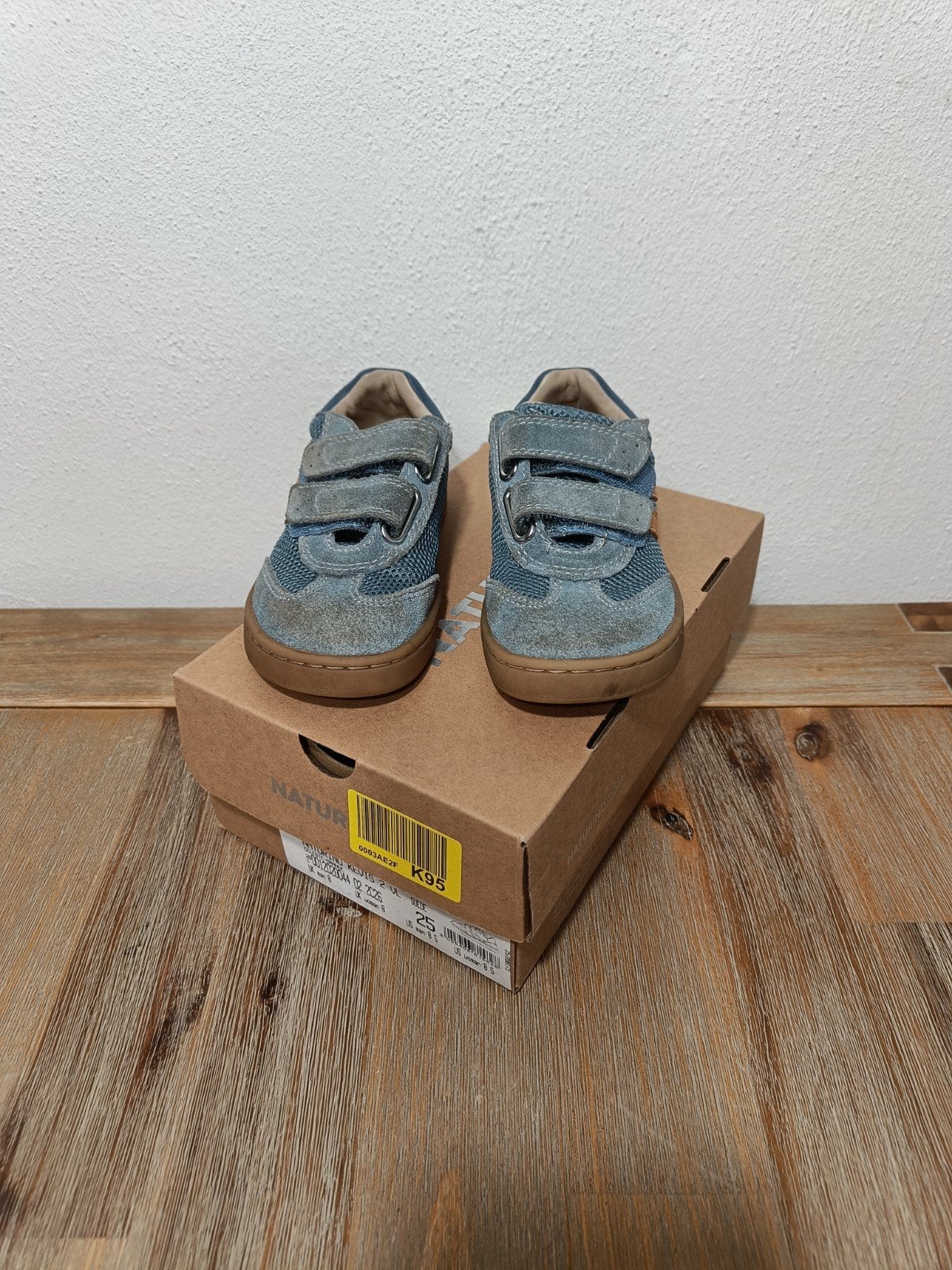 Naturino Kevis suède schoenen maat 25 met klittenband, Gebruikt, Jongen of Meisje, Schoenen, Ophalen of Verzenden