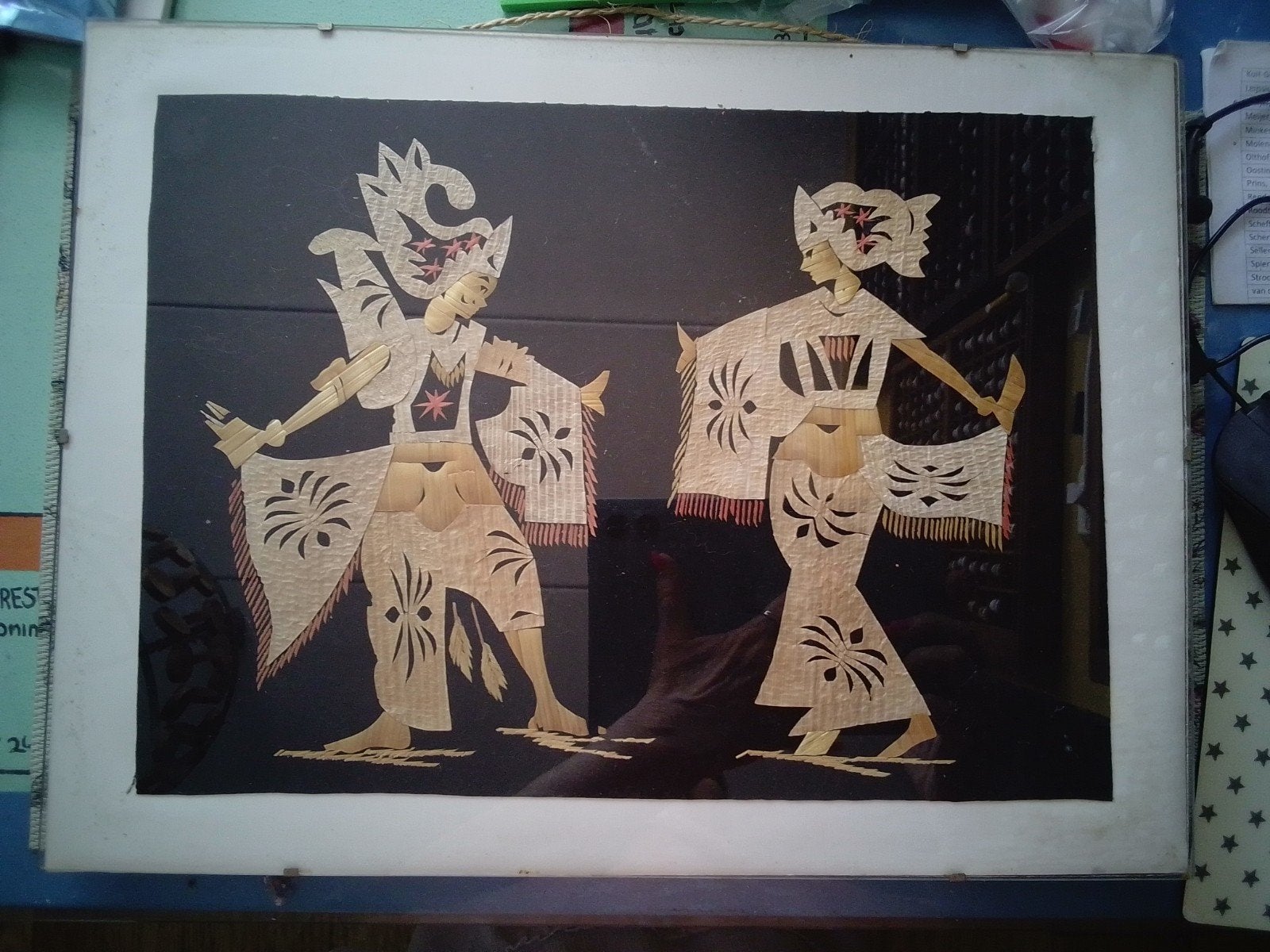 Ingelijste Indonesische Wayang Kulit dansers, Wanddecoratie, Natuurlijk materiaal, Ophalen of Verzenden, Ingelijst