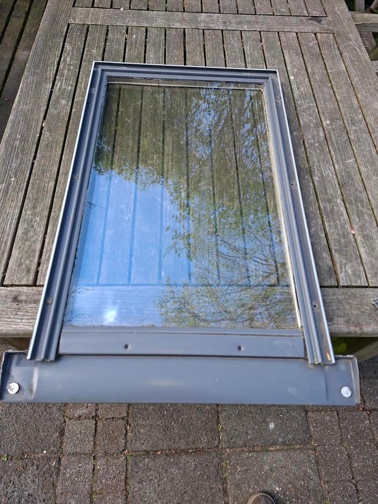 Ruit stuk? Velux GGL CK02 Glas en Randafwerking voor Dakraam, Doe-het-zelf en Verbouw, Glas en Ramen, Ophalen, Gebruikt, Minder dan 80 cm
