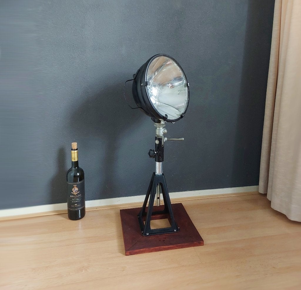 Vintage militaire spotlight Eisemann  industriele zoeklicht, Antiek en Kunst, Antiek | Lampen, Ophalen of Verzenden